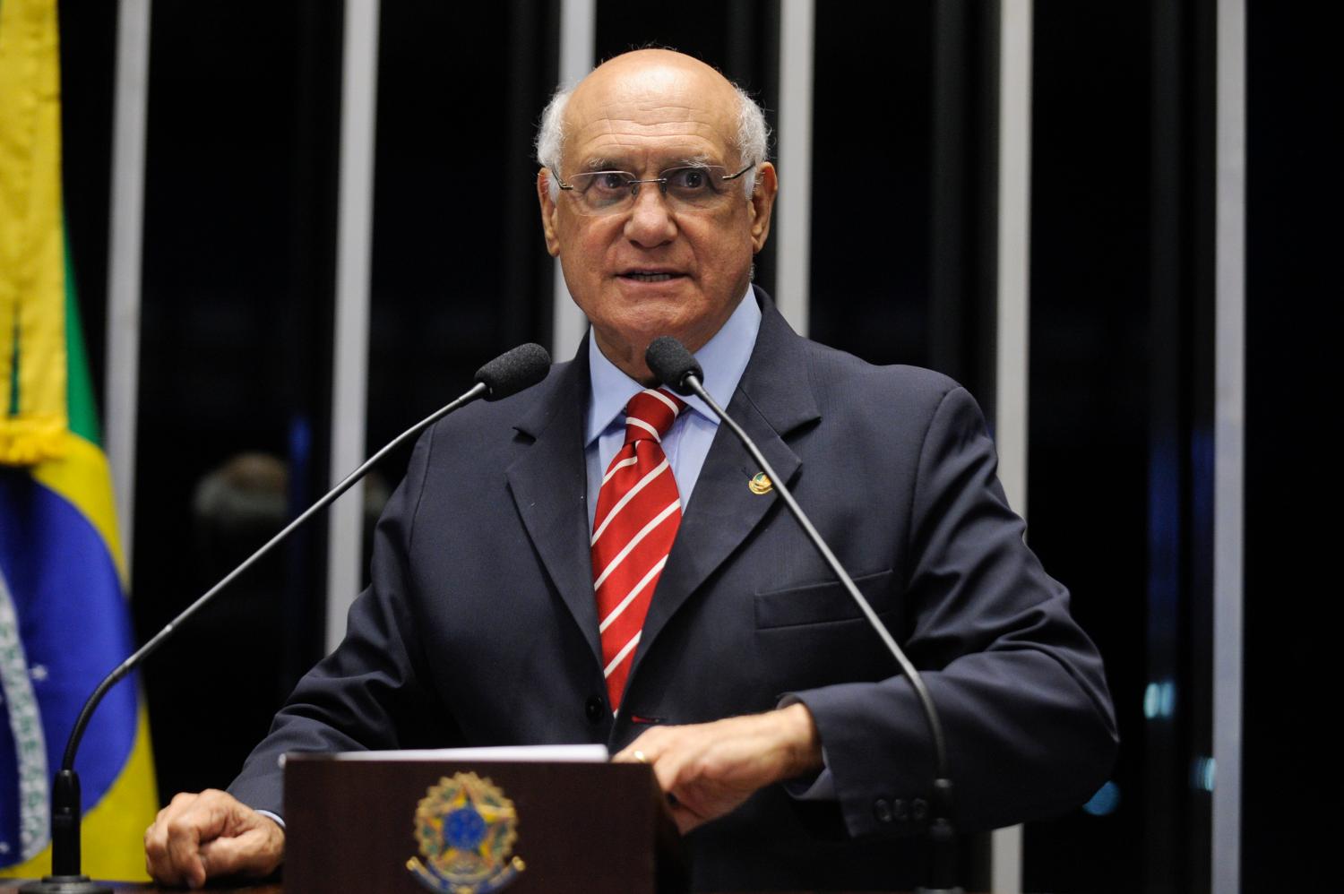 Senador Lasier Martins pressiona Pacheco para dividir decis&atilde;o sobre  impeachments de ministros do STF com plen&aacute;rio - Aliados Brasil