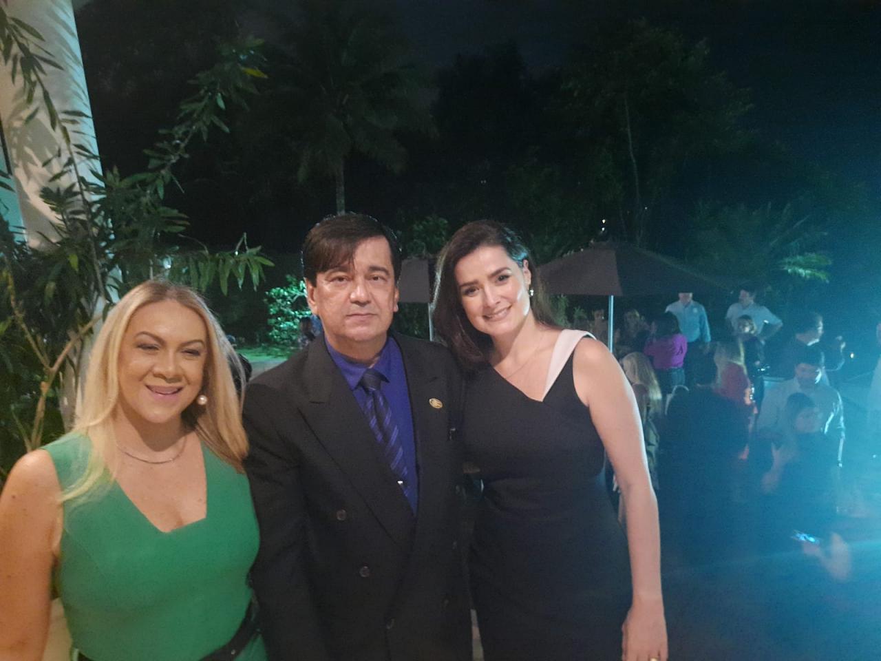 Dr.&ordf; Sylvia Drummond e Dr. Carolina Mynssen com o apoiador David Antunes, re&uacute;nem apoiadores da Chapa 2 no Rio