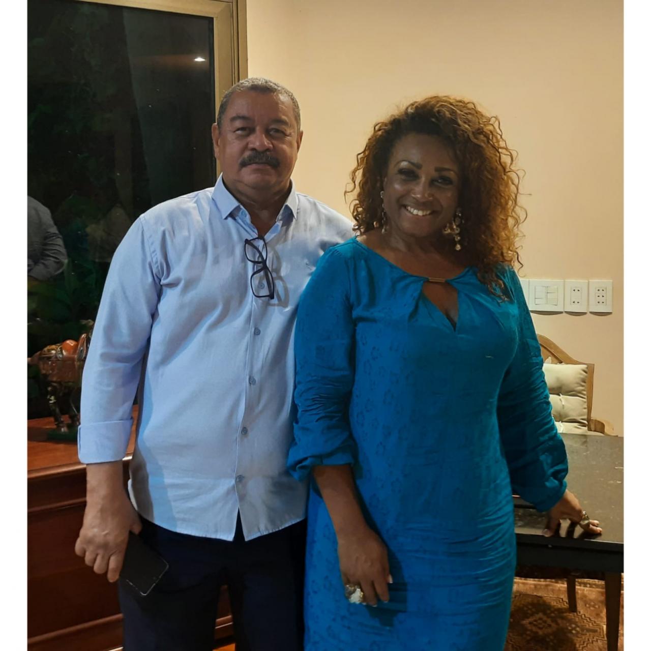 Davy Isidoro (SEAP/RJ) e C&aacute;tia Cruz (PODEMOS/RJ) em encontro de apoiadores da Chapa 2 &agrave; OAB/RJ
