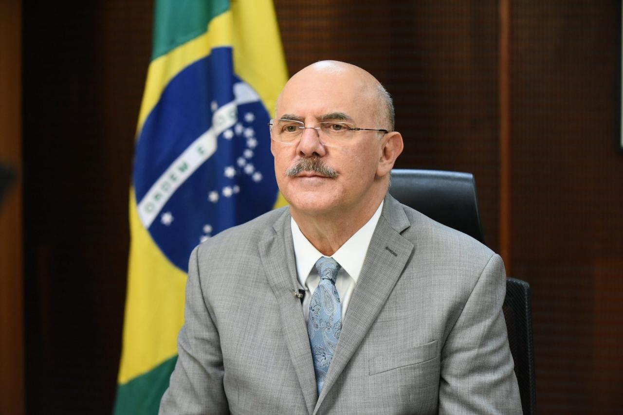 PGR denuncia ministro Milton Ribeiro, da Educação, ao STF por crime de homofobia