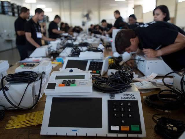 O que poderá acontecer após o PL pedir nulidade das urnas eletrônicas?