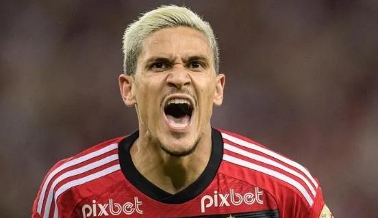 Futebol também é palco de guerra cultural