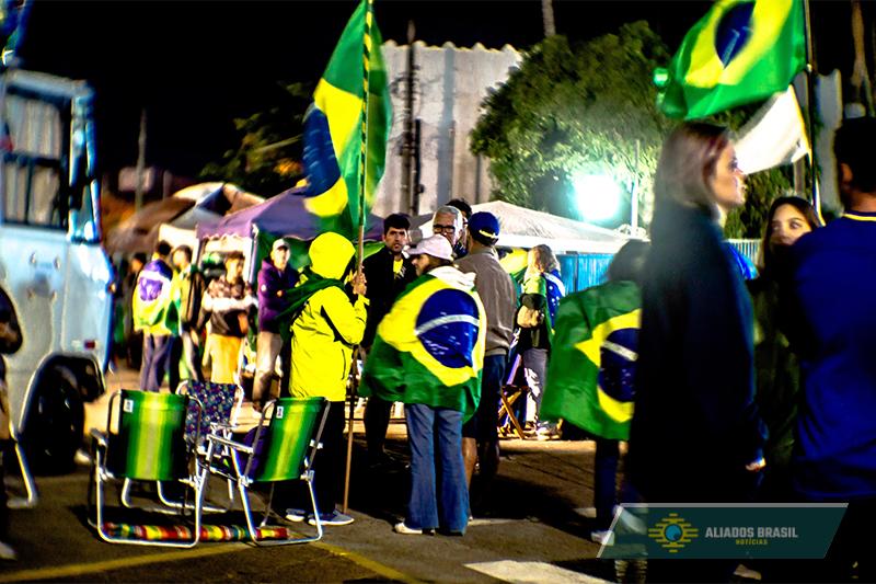 É O SEGUINTE... SEM QUARTEL...