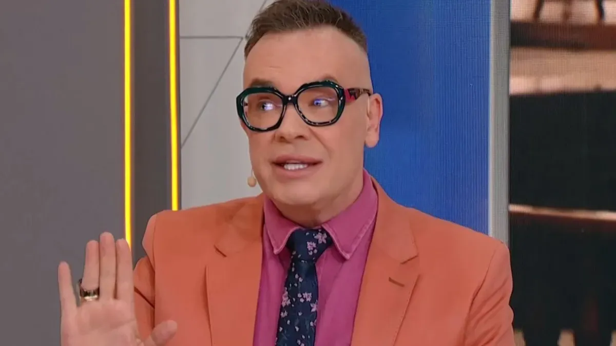 Após briga no palco, SBT anuncia a saída de Felipeh Campos