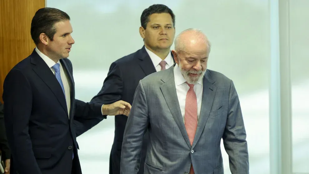 PT vê Alcolumbre e Motta sufocando reeleição de Lula e prepara embate