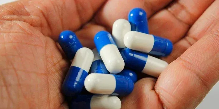 Abrafarma: Venda de medicamentos em supermercados avança no Congresso, mas proposta tem riscos