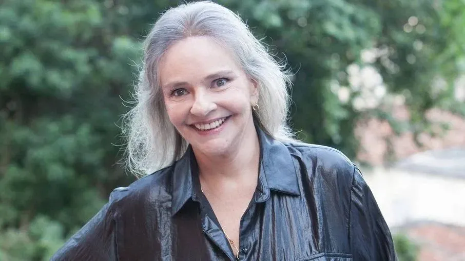 Angela Ro Ro sai do coma e advogado atualiza estado de saúde da cantora