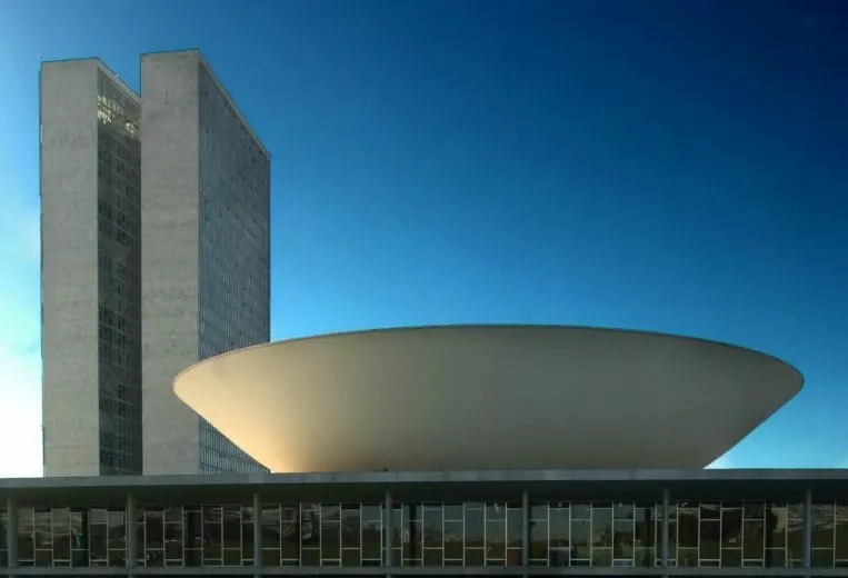 Aprovada urgência de PL que corta benefícios fiscais em 10%