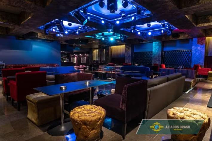 Batida policial em casa noturna 'assusta' políticos e advogados brasileiros durante o Gilmarpalooza em Portugal