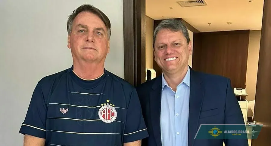 Bolsonaro diz que atrito entre Eduardo e Tarcísio está resolvido
