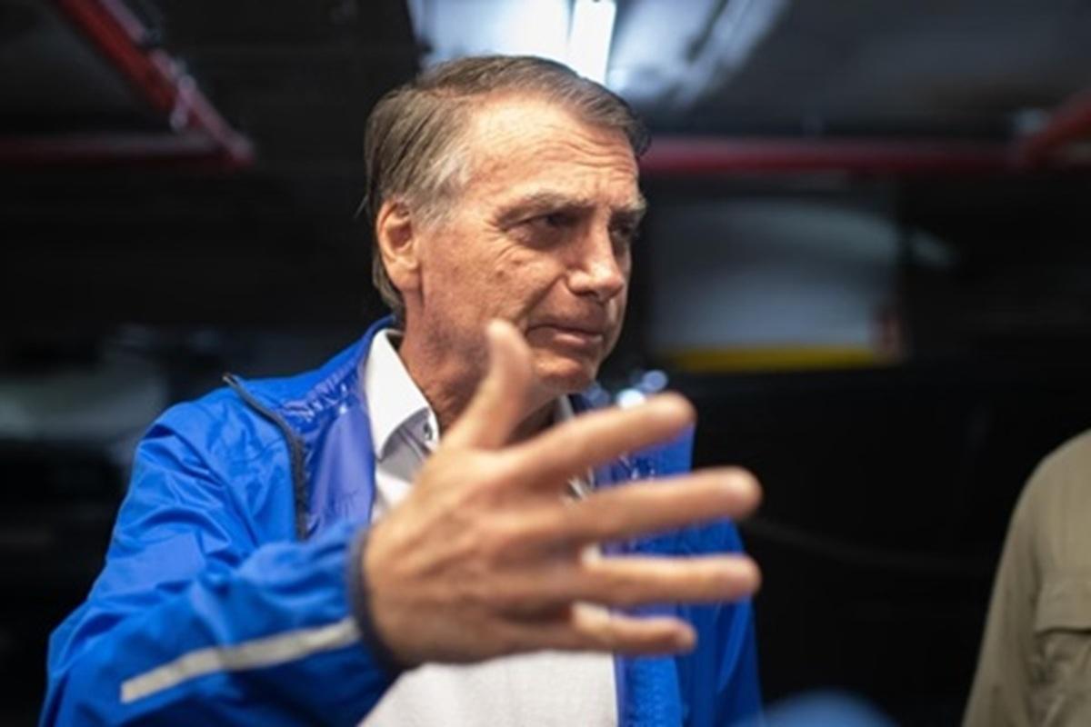 Bolsonaro hesita sobre motociata: “Medidas restritivas de Michelle”