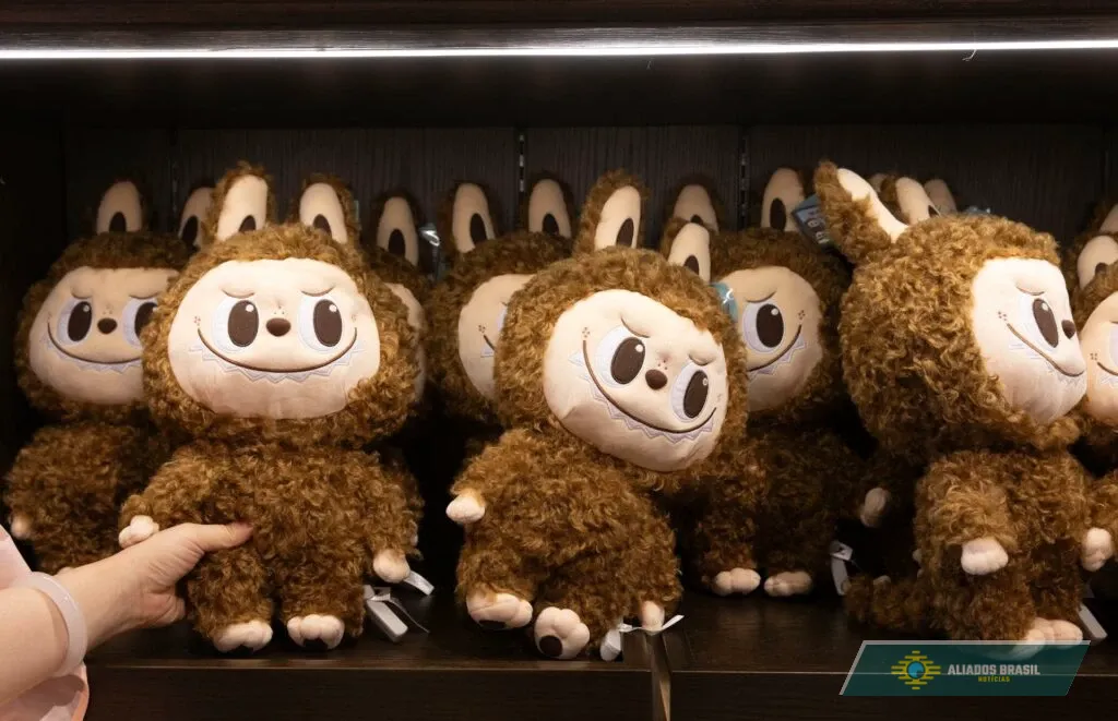 Boneco Labubu já foi elogiado pelo Partido Comunista Chinês