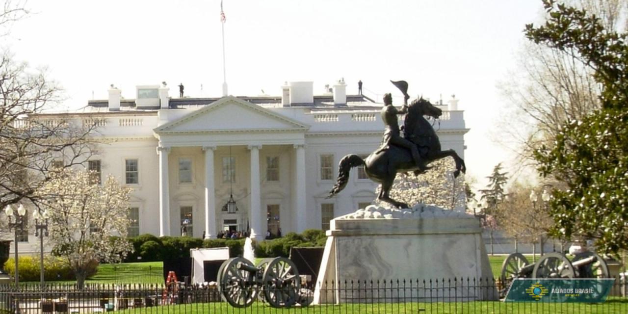 Casa Branca acompanhou ação da PF contra Bolsonaro em tempo real