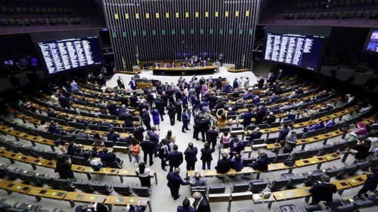 Dinheiro público custeia ida de 30 deputados ao Gilmarpalooza
