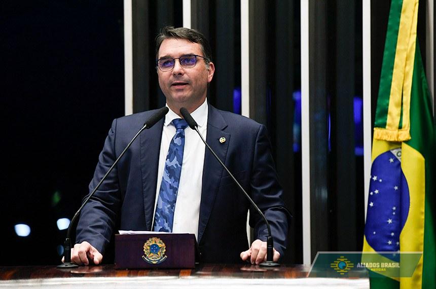 “É obrigação de Alcolumbre pautar impeachment de Moraes”