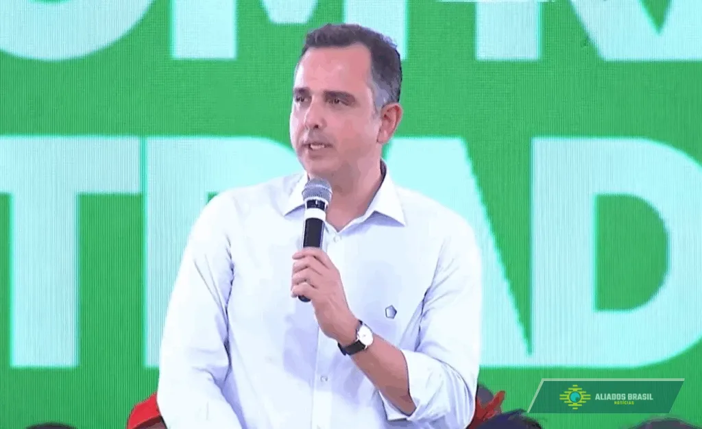 Em ato com Lula em MG, Pacheco ataca anistia do 8 de janeiro