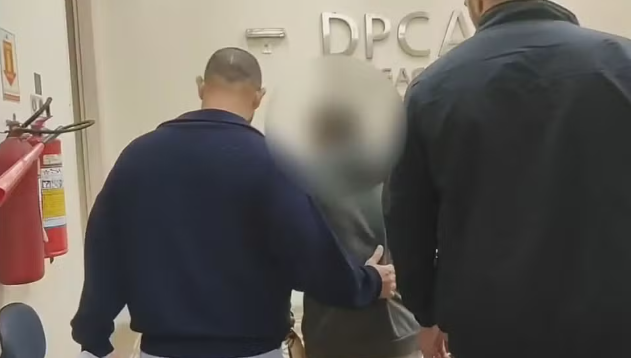 Ex-Funcionário de Escola Preso em Niterói por Abusar de Aluna e Bisneta