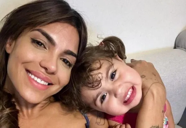 Febre aftosa pode infectar crianças? Entenda diagnóstico da filha de Tays Reis