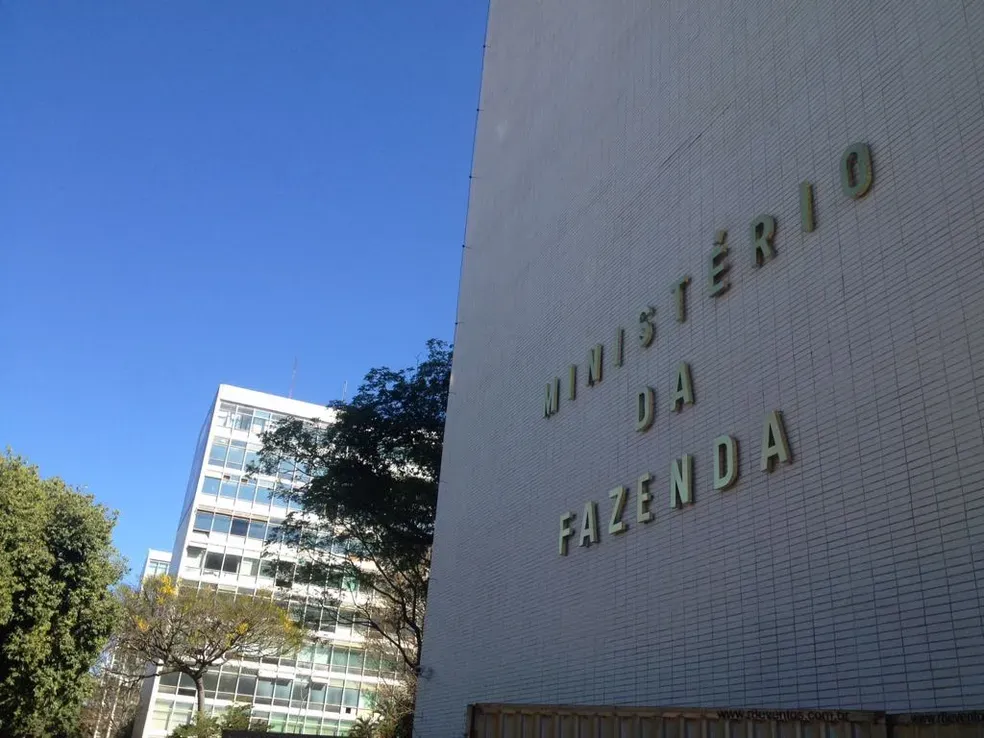 Governo não corta gastos e usa receitas extraordinárias para cumprir metas fiscais pelo segundo ano consecutivo