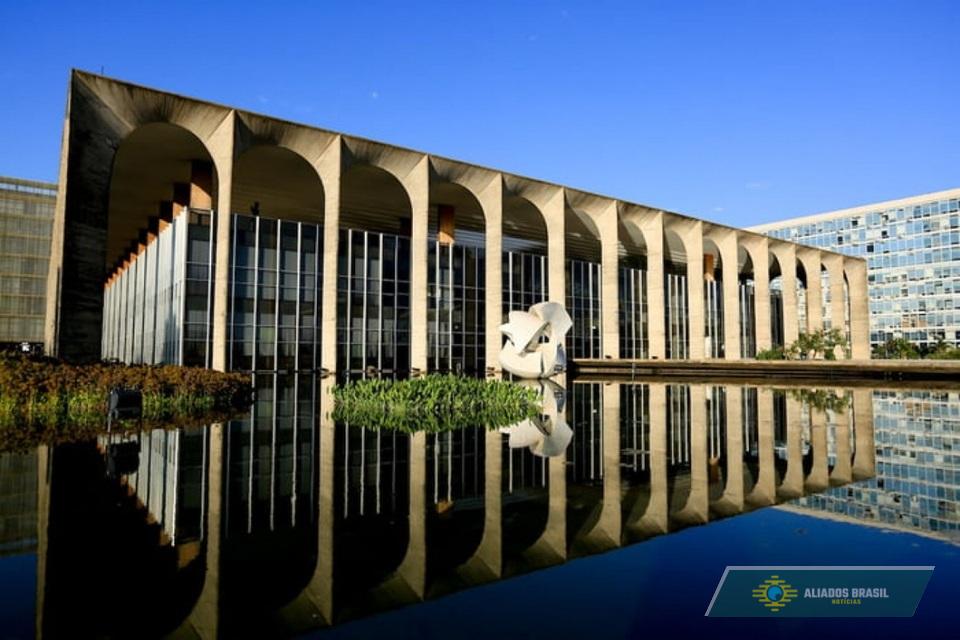 Itamaraty convoca encarregado de negócios dos EUA após embaixada falar em “perseguição” a Bolsonaro