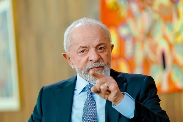 Lula culpa “quadrilhas montadas no governo passado” por fraudes