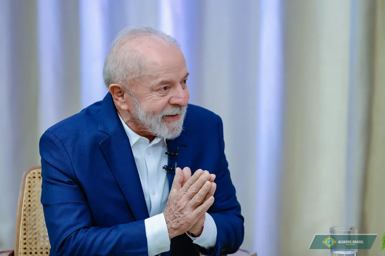 Lula se reúne com ministros após Trump oficializar tarifaço