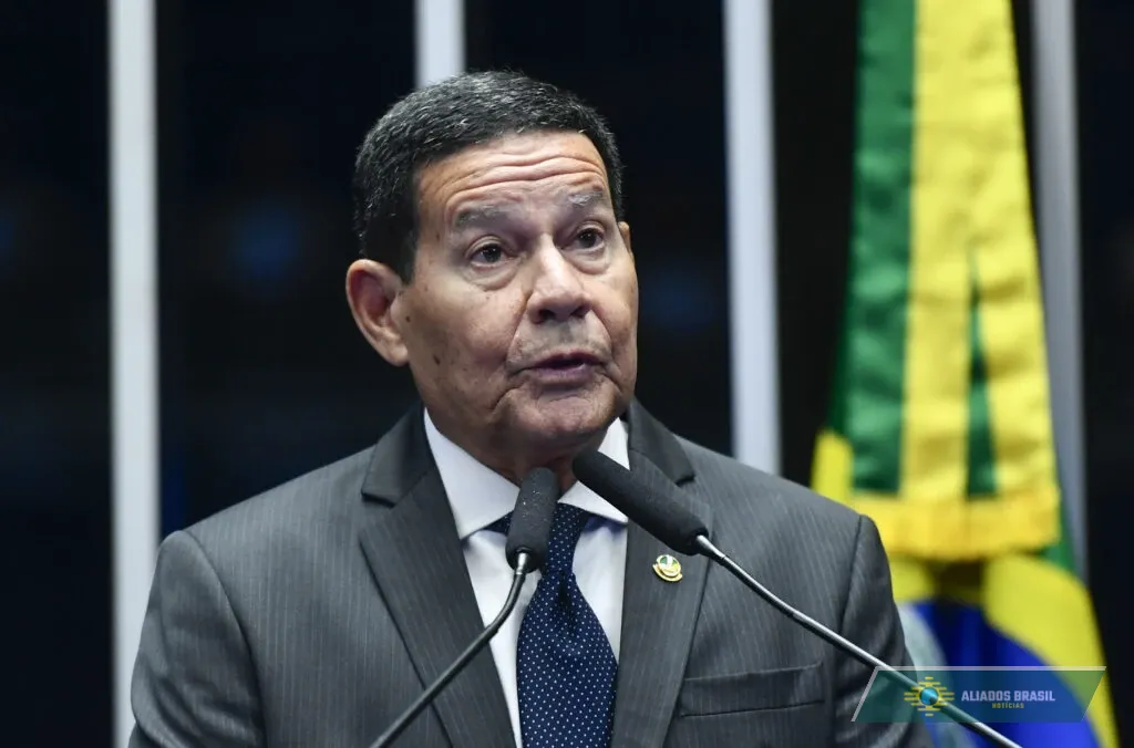 Mourão: “Não aceito que Trump venha meter bedelho”