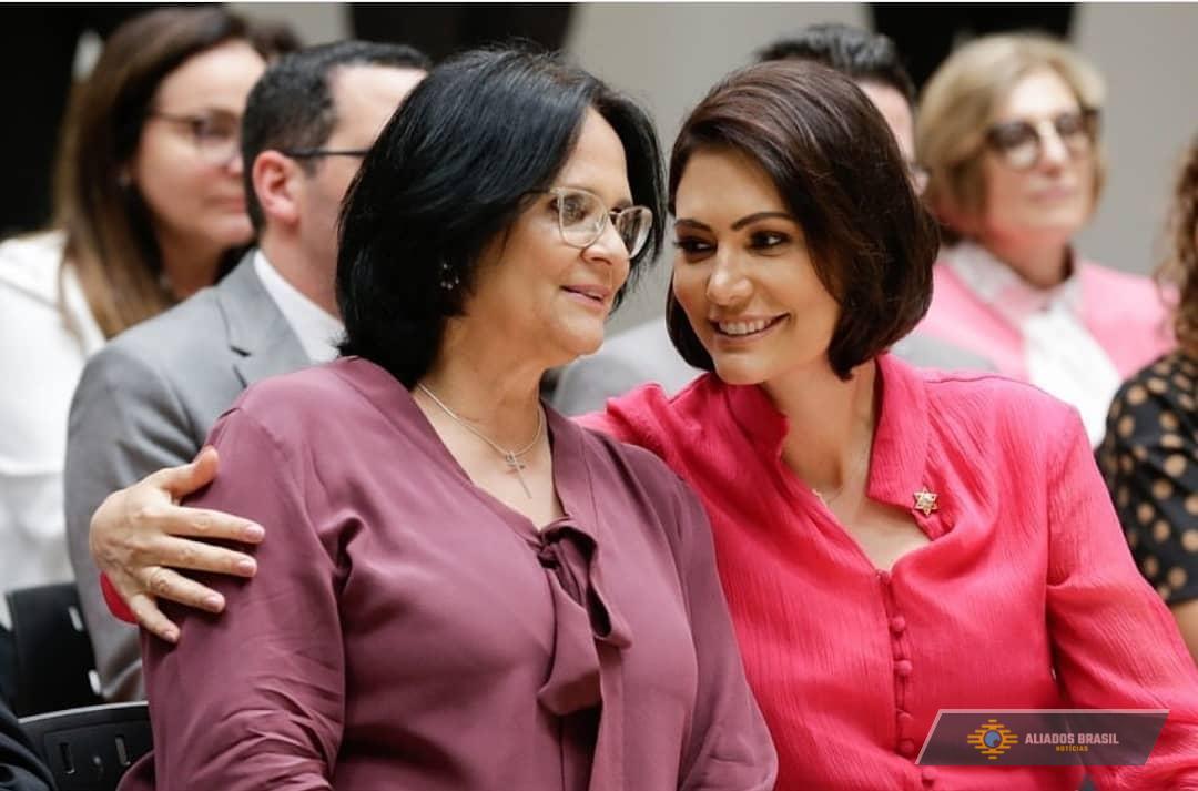 “O Brasil ganhou uma grande líder hoje”, diz Damares sobre Michelle