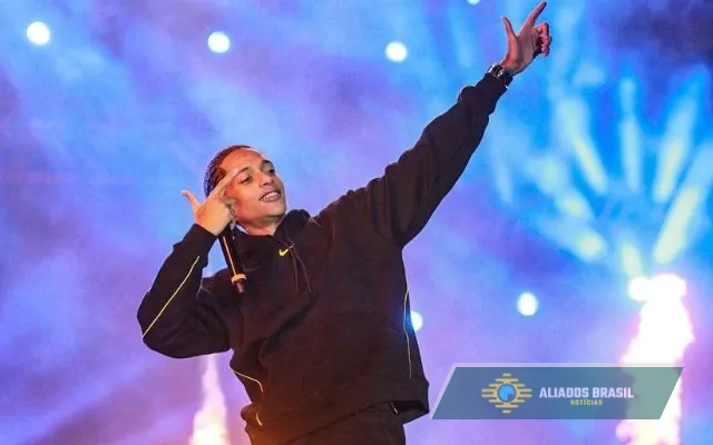 Oruam se entrega à polícia após mandado de prisão