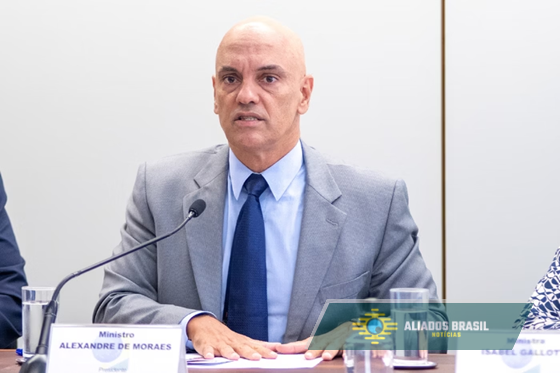 Parlamentares da União Europeia pedem congelamento de bens de Moraes