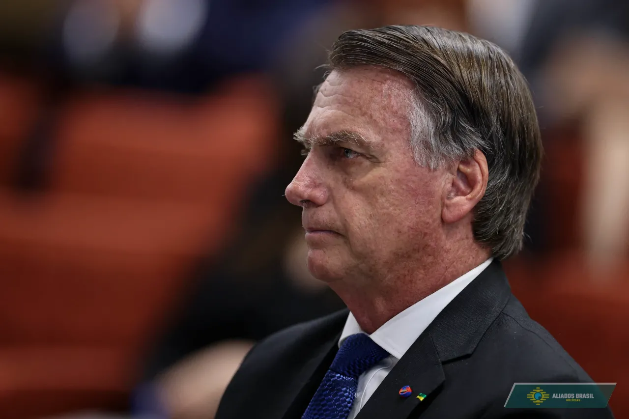 Pela 1ª vez um ex-presidente usa tornozeleira antes de condenação