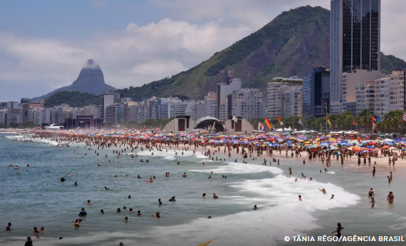 Posto 6 de Copacabana anuncia cobrança de taxa de 50% para atender turistas americanos