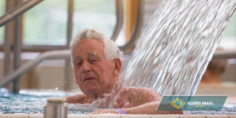 Quantos banhos por semana são ideais depois dos 60 anos ?