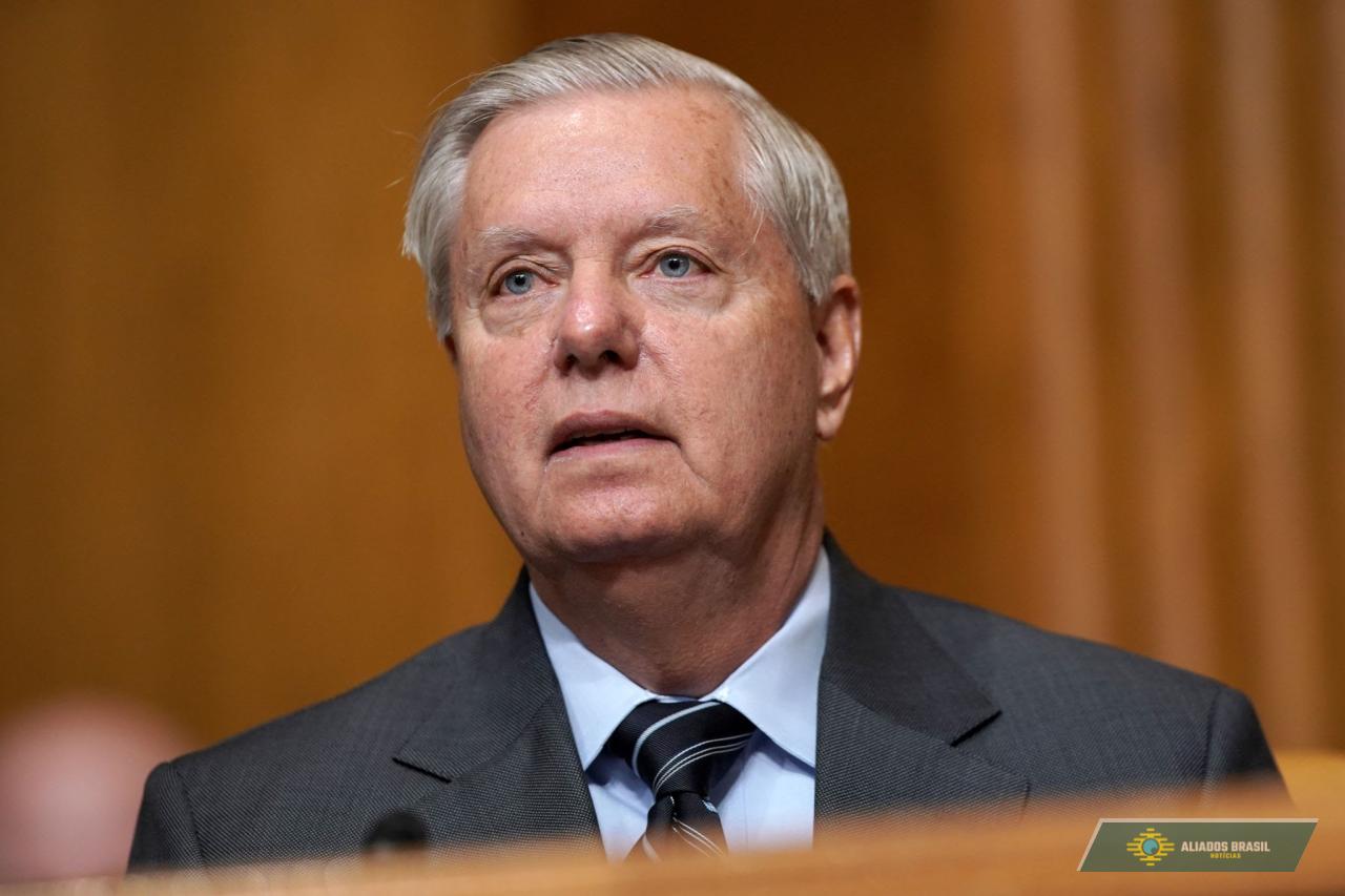 Senador estadunidense ameaça “esmagar” economia brasileira