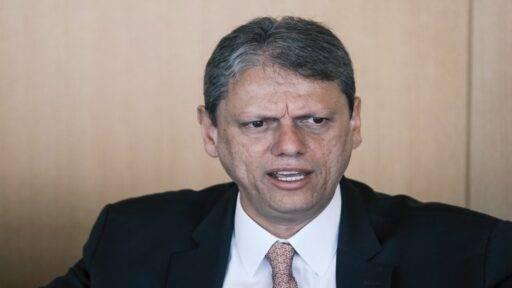 Tarcísio confronta Haddad: Fale menos e trabalhe mais