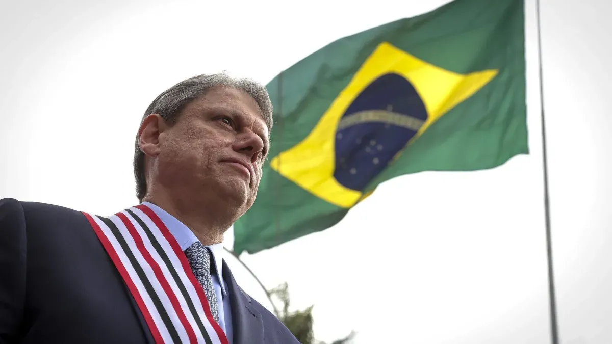 Tarcísio nega ter pedido ao STF que autorizasse Bolsonaro a ir aos EUA