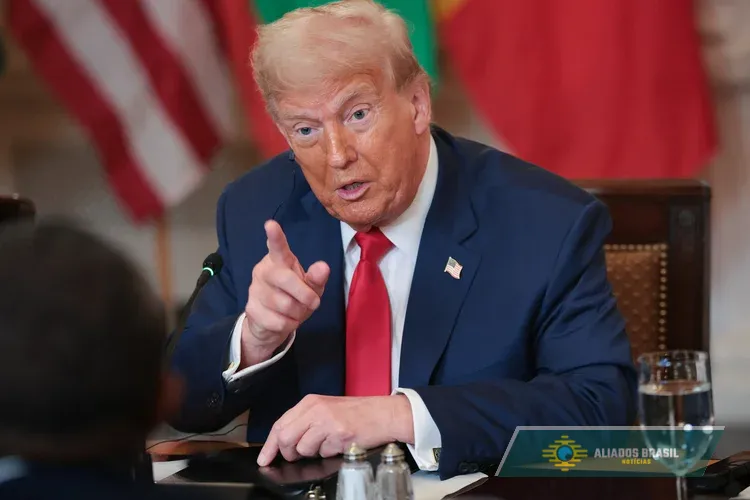 Tarifa de Trump vai gerar 'impactos severos' sobre empregos no Brasil, diz Amcham