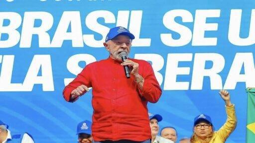 Vídeo: Lula erra sigla LGBTQIA+ em discurso durante congresso da UNE