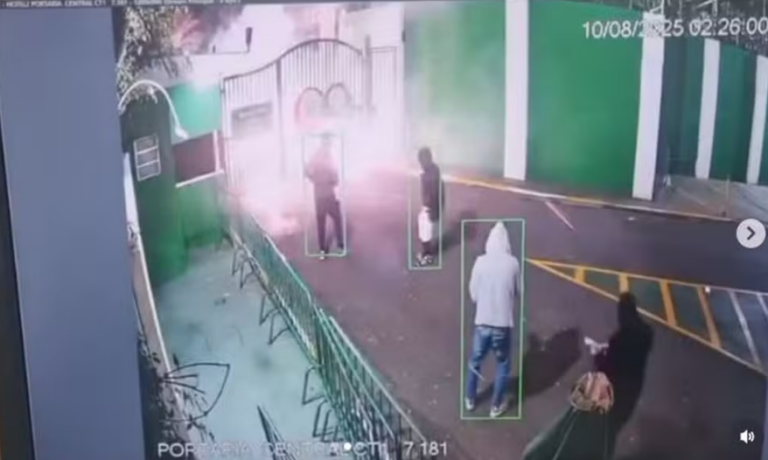Polícia identifica um dos cinco torcedores que atacaram CT do Palmeiras com bombas e rojões