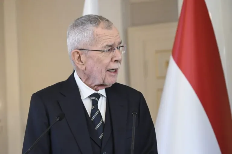 Altos custos fazem presidente da Áustria desistir da COP30