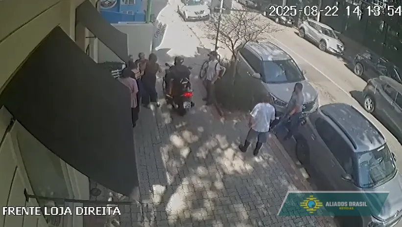 Assalto: Equipe de vereador do PT tem celular roubado