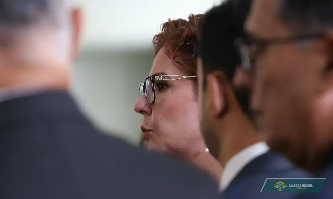 Audiência sobre extradição de Carla Zambelli já tem data marcada na Justiça italiana