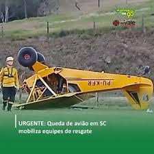 Avião de pequeno porte cai e deixa um homem morto e mulher gravemente ferida em SC