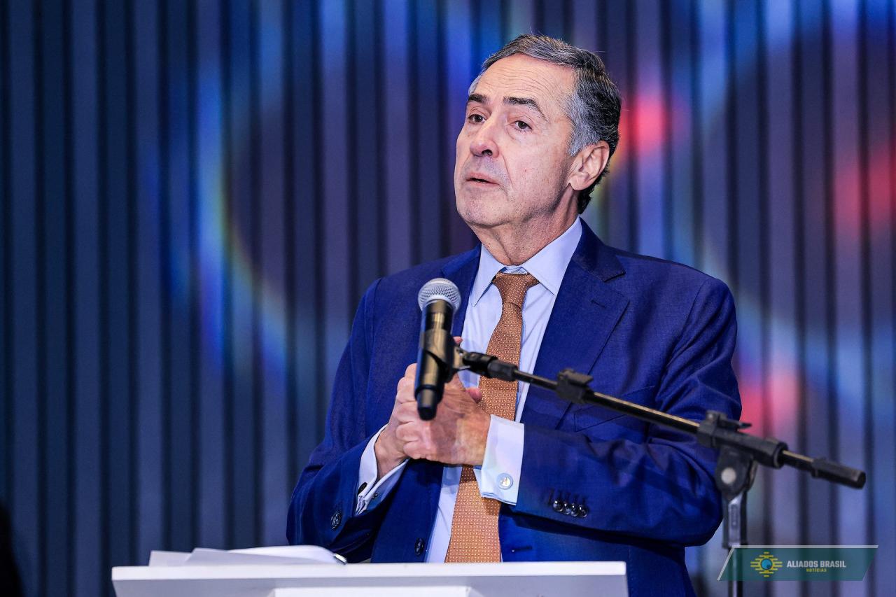 Barroso: “Não estou me aposentando, não. Estou feliz da vida”