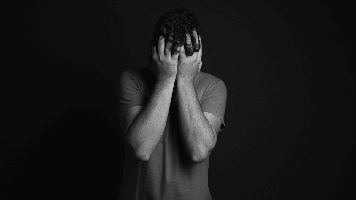Como apoiar alguém com depressão: saiba o que ajuda e o que atrapalha