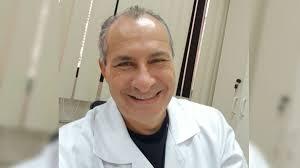 'Como não perceberam que ele estava passando mal?', diz filho de dentista que morreu em delegacia em SC