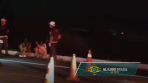 Duas mulheres embriagadas invadem perícia e atropelam corpos em acidente na RJ-140