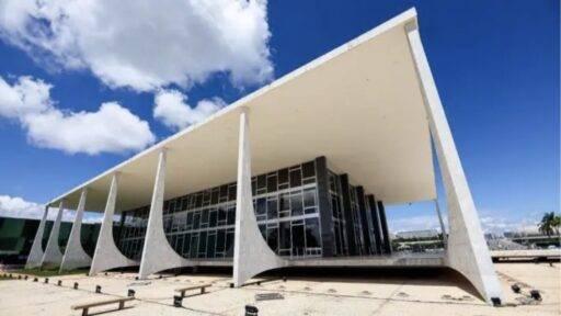 Editorial do Estadão cobra STF por correção de abusos cometidos por Alexandre de Moraes