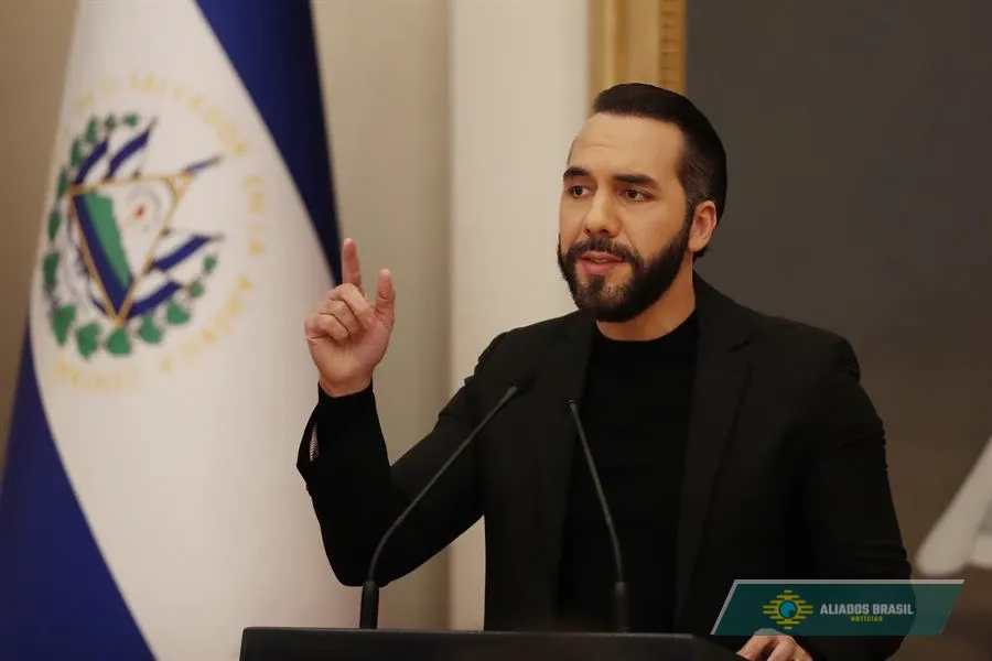 El Salvador aprova reeleição sem fim e ampliação de mandato