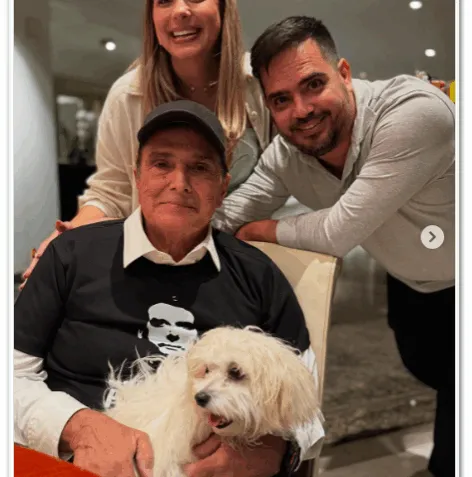Em celebração de aniversário, Nelson Piquet usa camisa de Bolsonaro